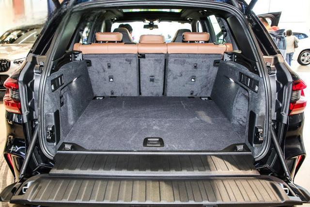 高性能SUV鼻祖再度蜕变 2020款宝马X5 M 指导价143.89万元-