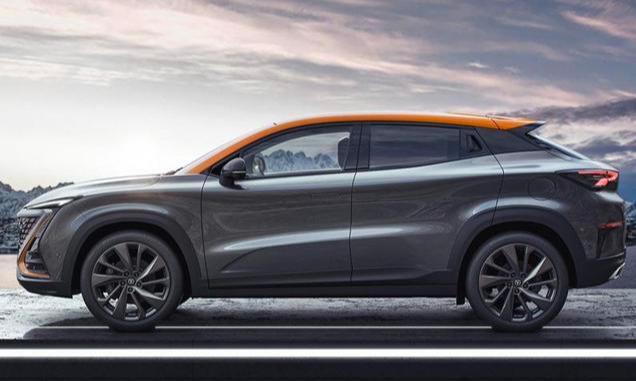 长安UNI-T全球首发，达到属于长安的高端SUV，号称独立思想者-