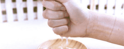 面膜里的精华变成水了