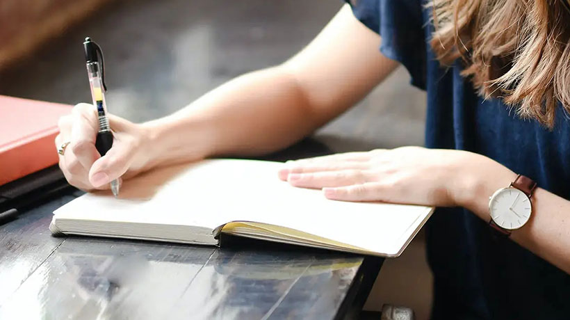 能在家兼职的挣钱项目（在家可以做的兼职工作）