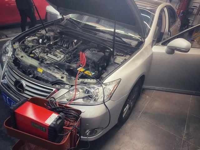 怪兽修车:精心修复一辆09年的雷克萨斯ES350,再现王者风范-