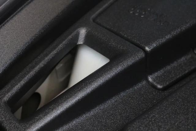 怪兽修车:精心修复一辆09年的雷克萨斯ES350,再现王者风范-