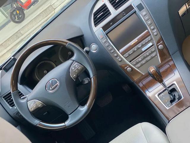 怪兽修车:精心修复一辆09年的雷克萨斯ES350,再现王者风范-