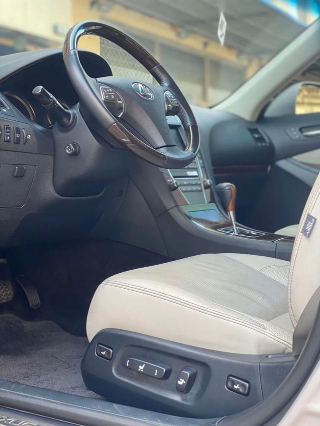 怪兽修车:精心修复一辆09年的雷克萨斯ES350,再现王者风范-