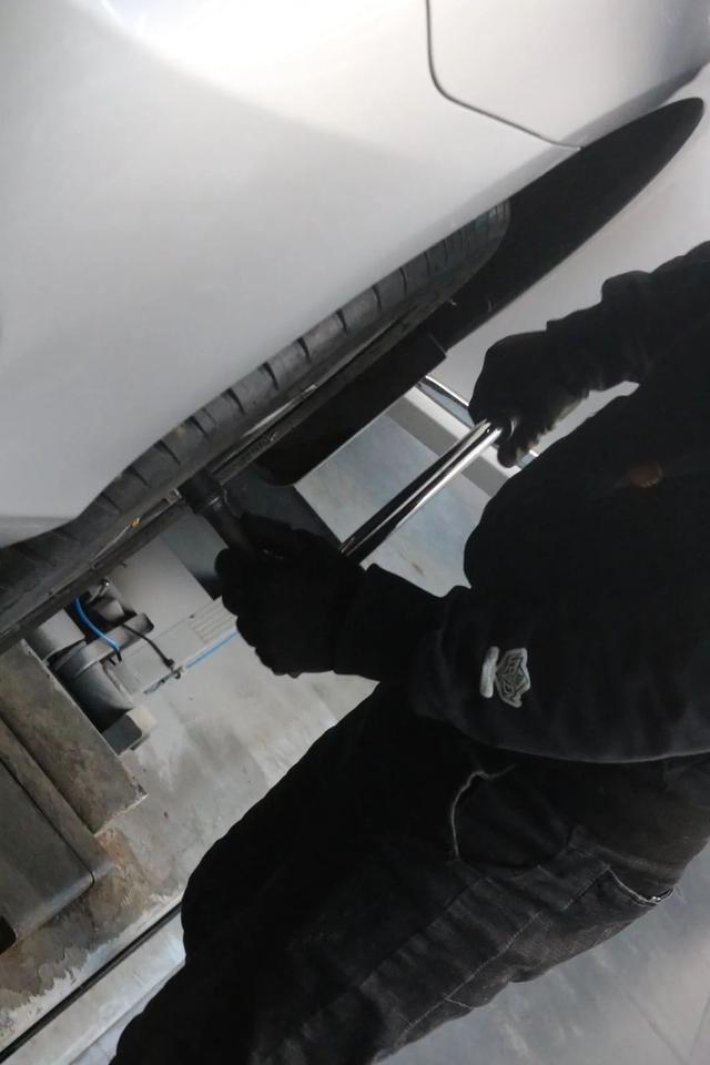 怪兽修车:精心修复一辆09年的雷克萨斯ES350,再现王者风范-