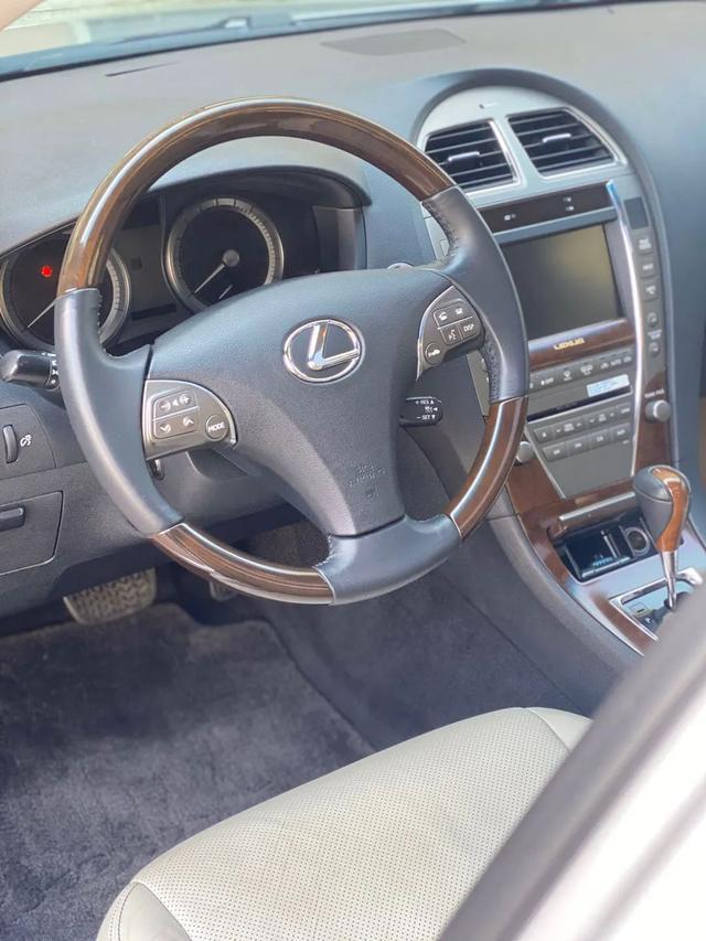 怪兽修车:精心修复一辆09年的雷克萨斯ES350,再现王者风范-