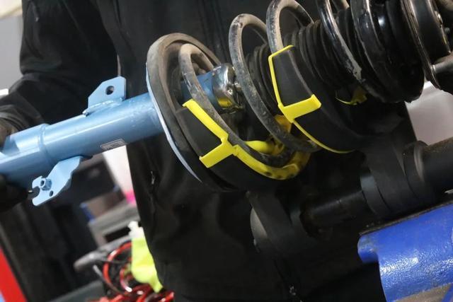 怪兽修车:精心修复一辆09年的雷克萨斯ES350,再现王者风范-