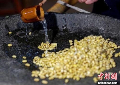 徽州毛豆腐的制作方法(徽州毛豆腐介绍)-第1张图片-