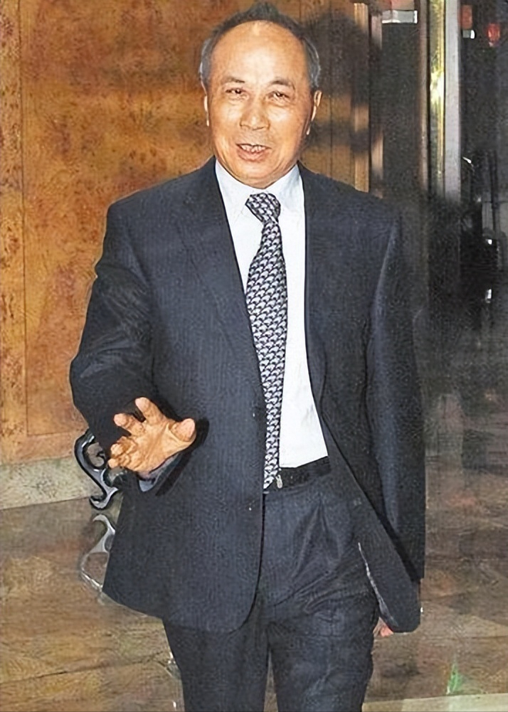 阿雅自证清白，大小S冲上热榜，沦为黑帮玩物的她差点被忽略！