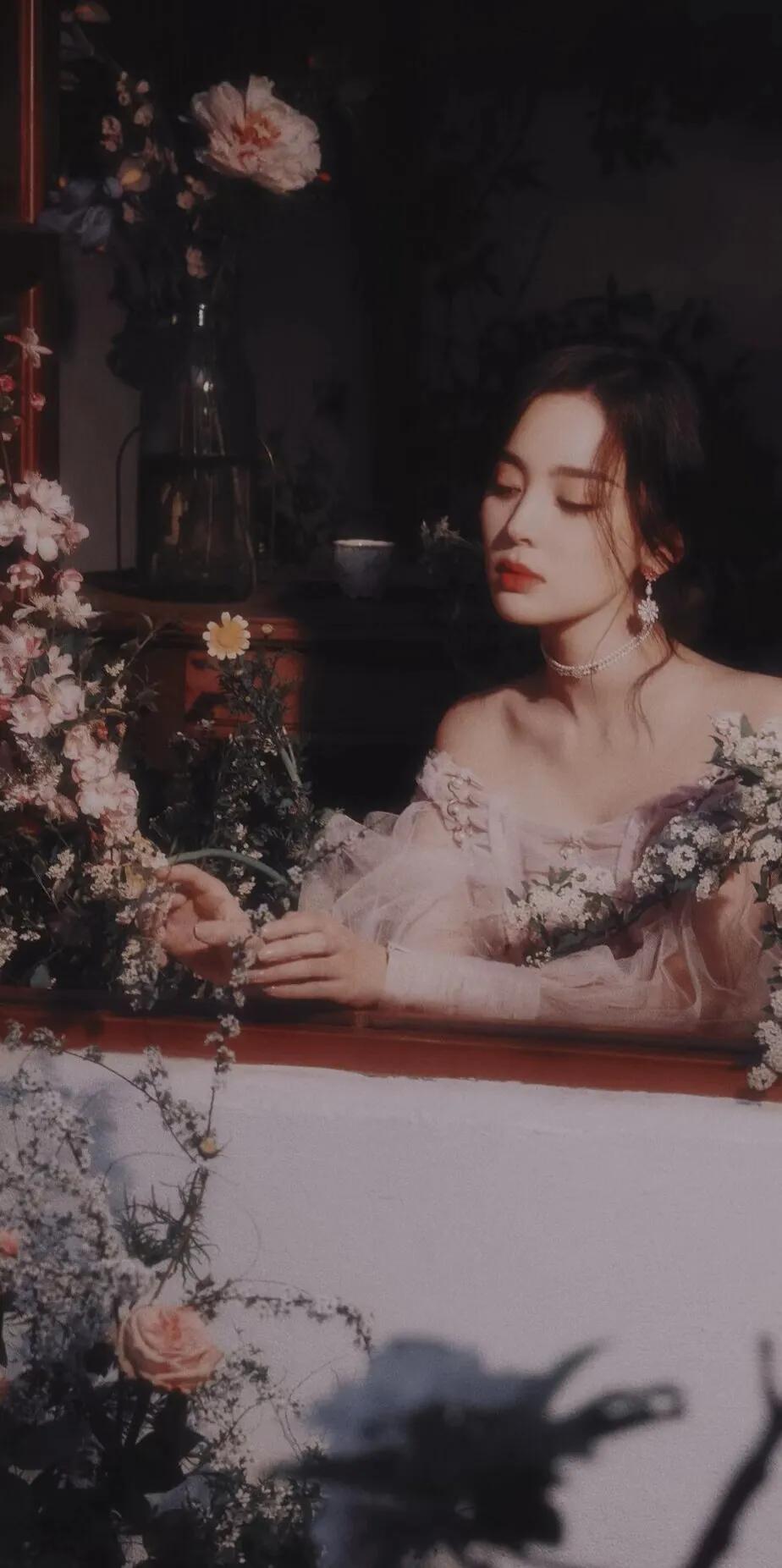 为艺献身当幌子，“一丝不挂”就上台，内娱的“流氓真相”谁来管