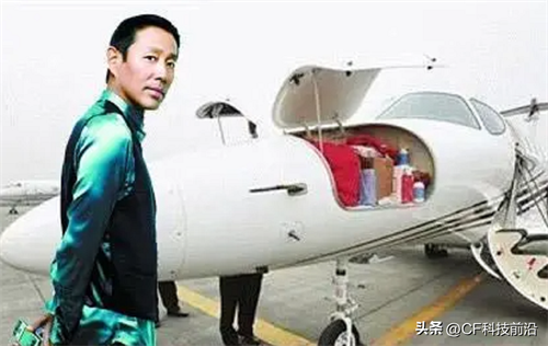 拥有私人飞机的10位明星，有人是隐藏的富豪，有人买得起却开不起