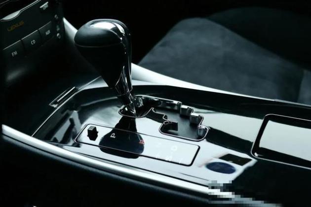 二手雷克萨斯IS250：“冻龄”神车，好开又优雅-