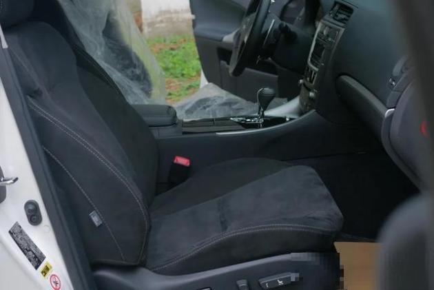 二手雷克萨斯IS250：“冻龄”神车，好开又优雅-