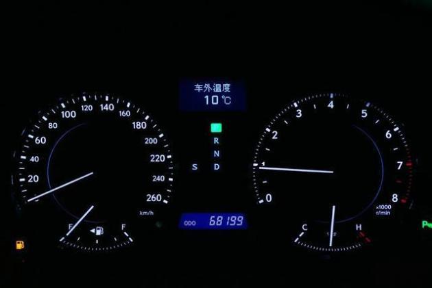 二手雷克萨斯IS250：“冻龄”神车，好开又优雅-