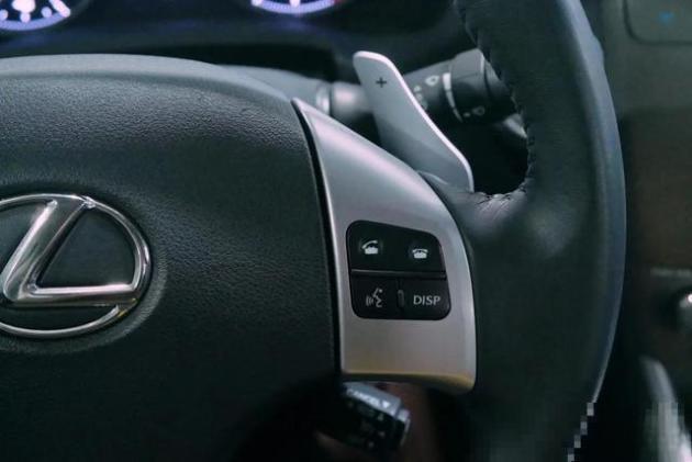 二手雷克萨斯IS250：“冻龄”神车，好开又优雅-