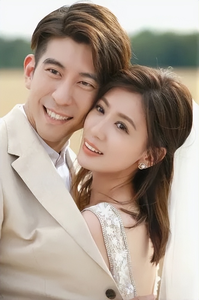 贾静雯吴京亲密牵手！两人当众对视热聊惹争议，修杰楷的回应亮了