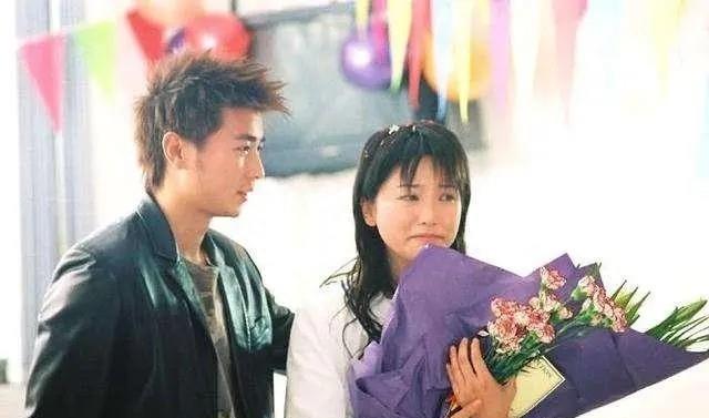 清纯的脸狂野的心,在男人堆里游刃有余,“装纯玉女”金莎现形记