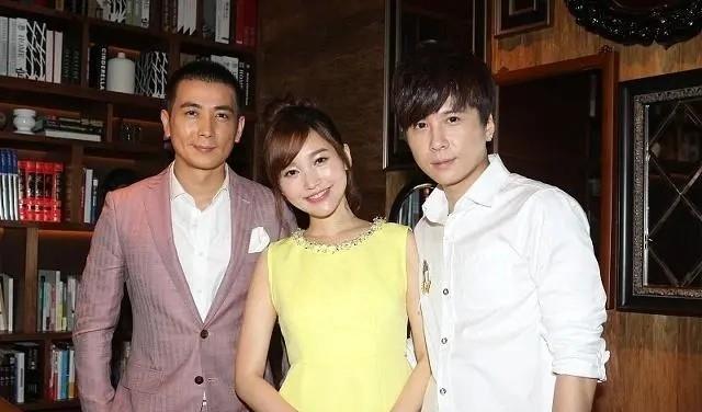 清纯的脸狂野的心,在男人堆里游刃有余,“装纯玉女”金莎现形记