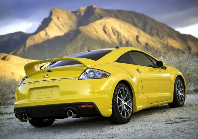 想入手廉价二手跑车，别只盯着酷派了，这台三菱其实更加合适！-