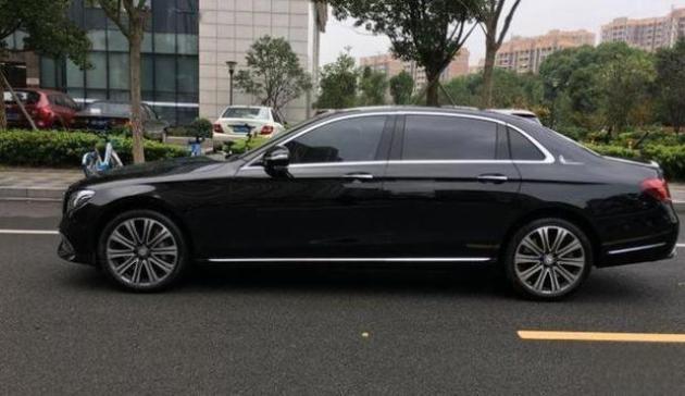 买辆二手奔驰E320，入手一个月车主说出心中感慨-