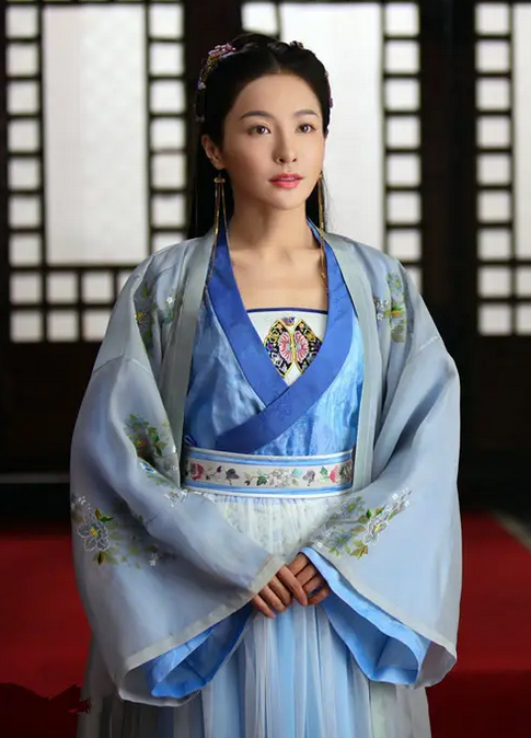 神似张柏芝的贡米跑去整容了!曾经的神颜如今模样大变,让人唏嘘