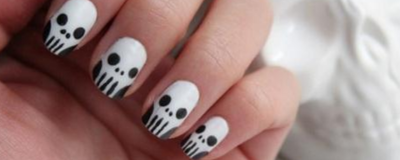 黑白色美甲怎么搭配