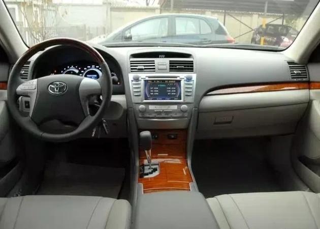 4万买了台08年的丰田凯美瑞二手车，车主：车子真的开不坏！-