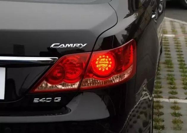 4万买了台08年的丰田凯美瑞二手车，车主：车子真的开不坏！-