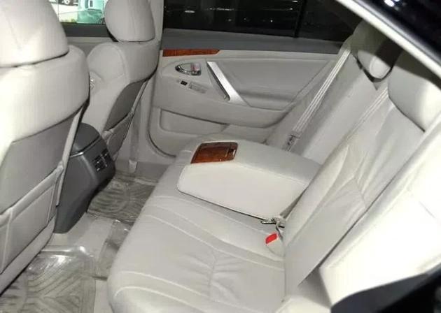 4万买了台08年的丰田凯美瑞二手车，车主：车子真的开不坏！-