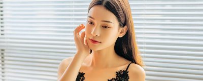 发际线低自己怎么调整