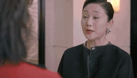 女研究生奔驰店内“撒泼”事件录音曝光：愿你能当文明人，也能做“泼妇”！-