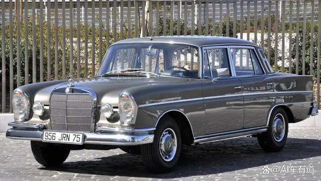 回味百万豪车——历代奔驰S级，可谓代代经典！-