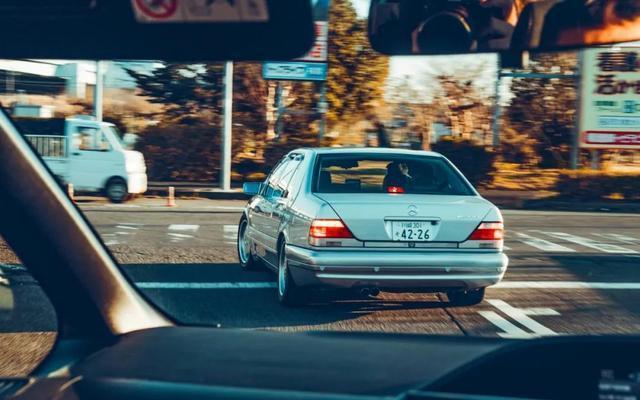 再快的86也追不上!这部奔驰S600 AMG响似F1,不到100辆极罕有!-