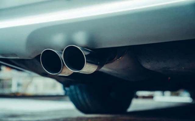 再快的86也追不上!这部奔驰S600 AMG响似F1,不到100辆极罕有!-