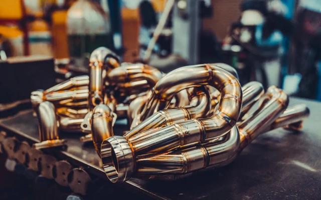 再快的86也追不上!这部奔驰S600 AMG响似F1,不到100辆极罕有!-