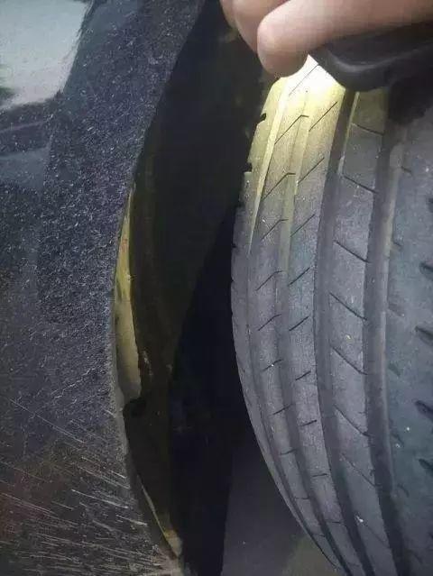 奔驰再漏油，又是利之星！保密协议？这次的处理耐人寻味……「饮茶论道」-