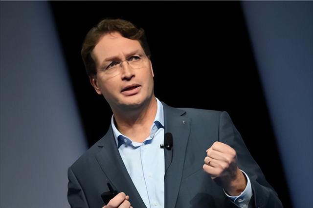 梅赛德斯-奔驰CEO:中欧美“紧密交织”,脱钩将让德产业面临风险-