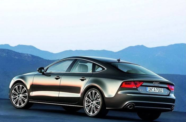 今年,奔驰股市损失137亿,奥迪销量全盘下跌,宝马最凄惨-