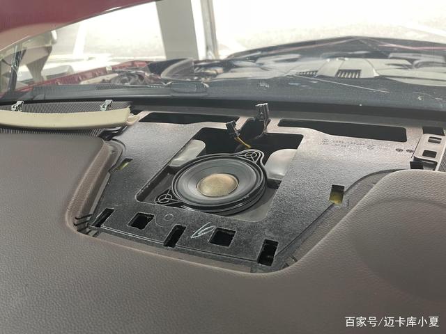 奔驰CLS320改装哈曼卡顿音响，“苍老师”也需要高配置-