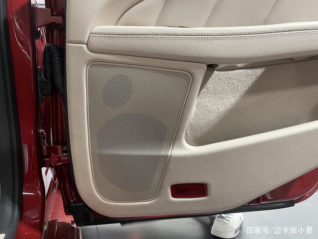 奔驰CLS320改装哈曼卡顿音响，“苍老师”也需要高配置-