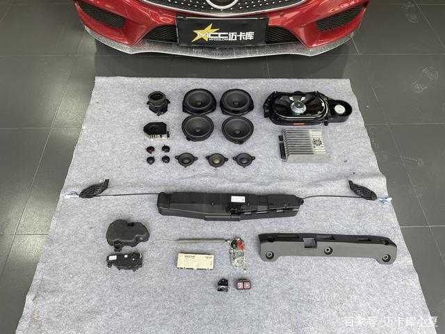 奔驰CLS320改装哈曼卡顿音响，“苍老师”也需要高配置-