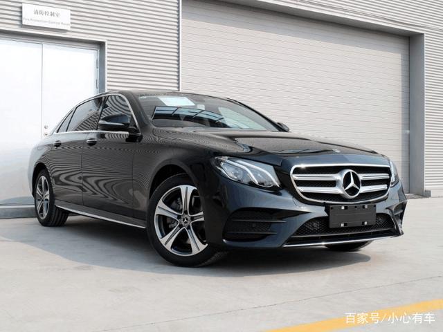 奔驰A级天安门追尾奔驰E级 网友：这次碰撞测试很走心啊！-