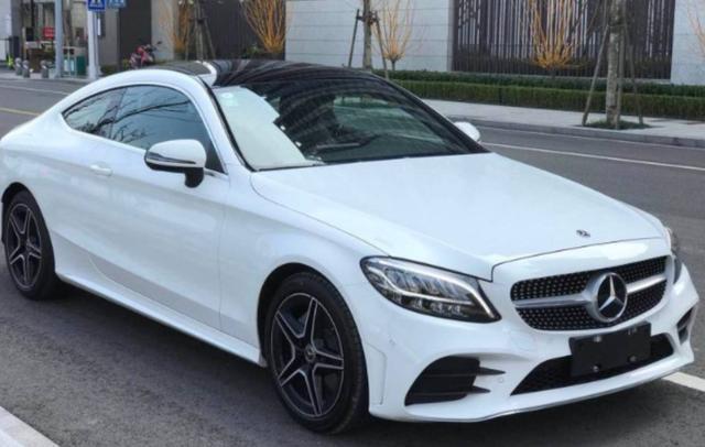 汽车界的“小S”来了，奔驰C级路透照流出：S级小号如假包换-