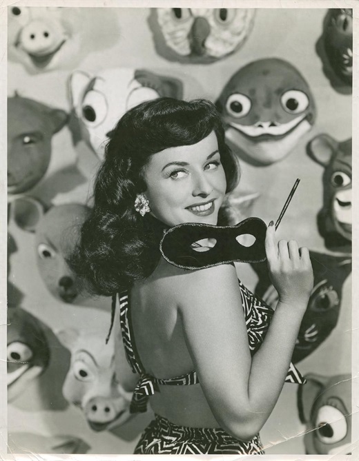 老照片:好莱坞女明星宝莲·高黛