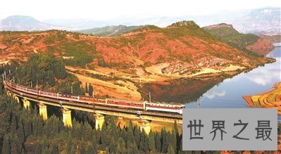 成昆铁路，20世纪人类征服自然的三大奇迹之一