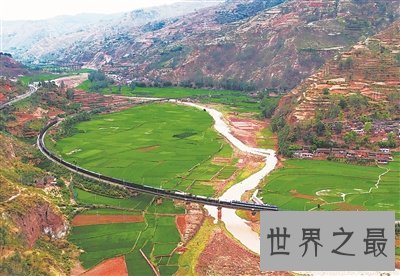 成昆铁路，20世纪人类征服自然的三大奇迹之一