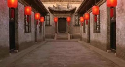 《大红灯笼高高挂》,看那些拼命争宠,却结局凄惨的女人们