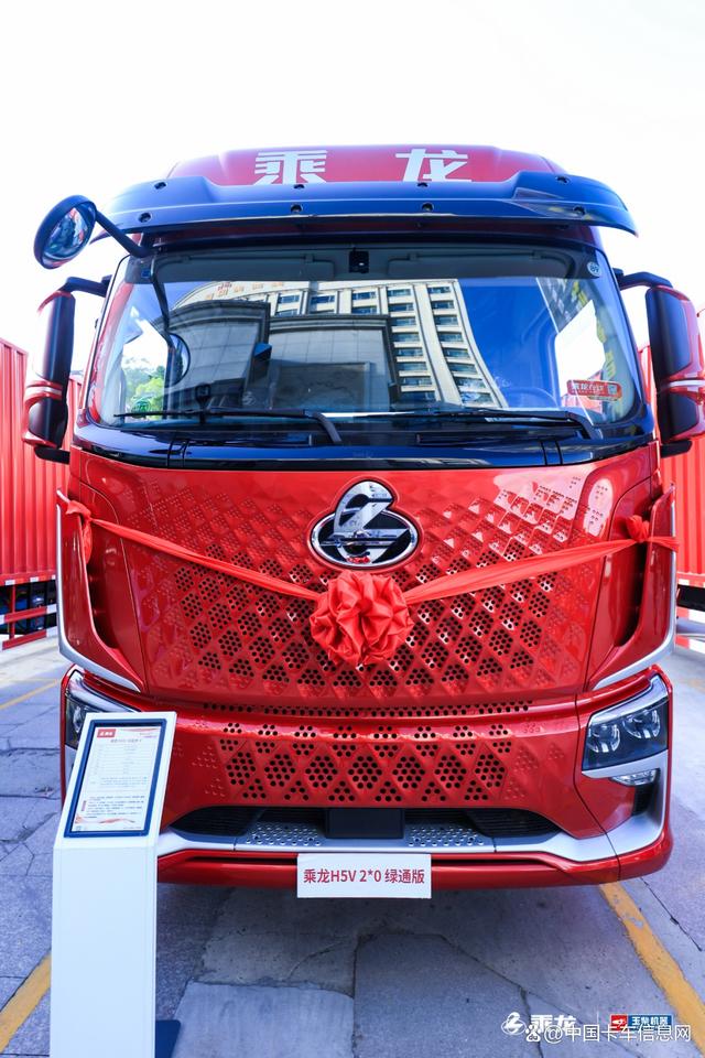 欧曼智蓝底部换电重卡领衔！8月还有哪些重磅新车上市？-