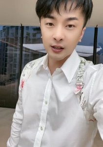 天佑和带货一哥辛巴,谁才是快手第一网红,这一点上天佑不服