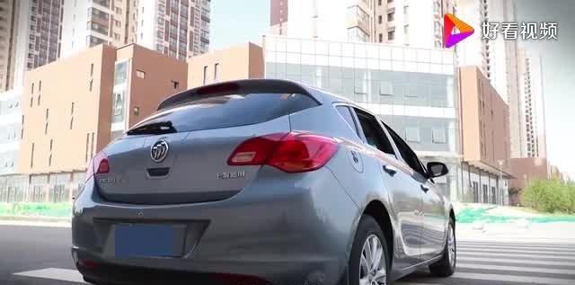 不到5万买辆二手别克英朗XT，空间动力都很棒，车主：油耗有点高-